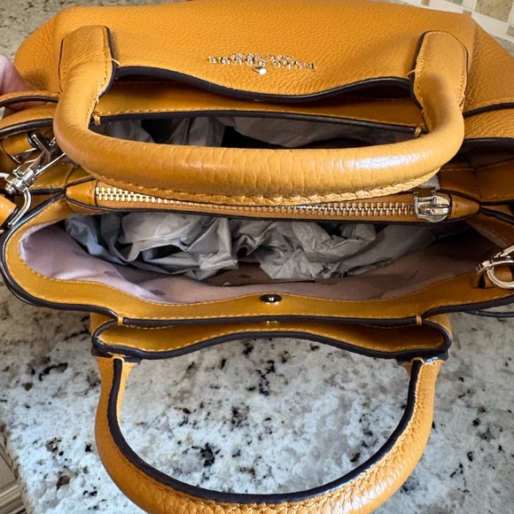 Kate Spade small dumpling, satchel. - Picture 5 of 8